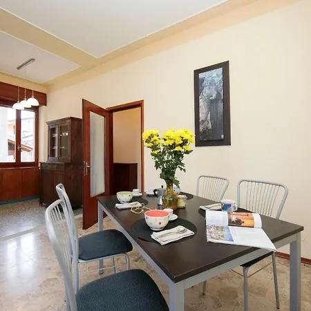 Glisente Sleeps 4 Dormelletto